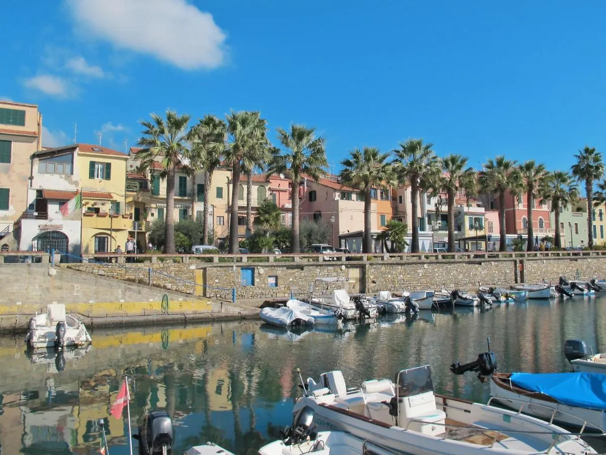 Apartment Pieds Dans L'Eau 2 By Interhome Riva Ligure